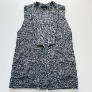 Banana Republic Women’s Black and Gray Sleeveless Knit Sweater Vest Size Large